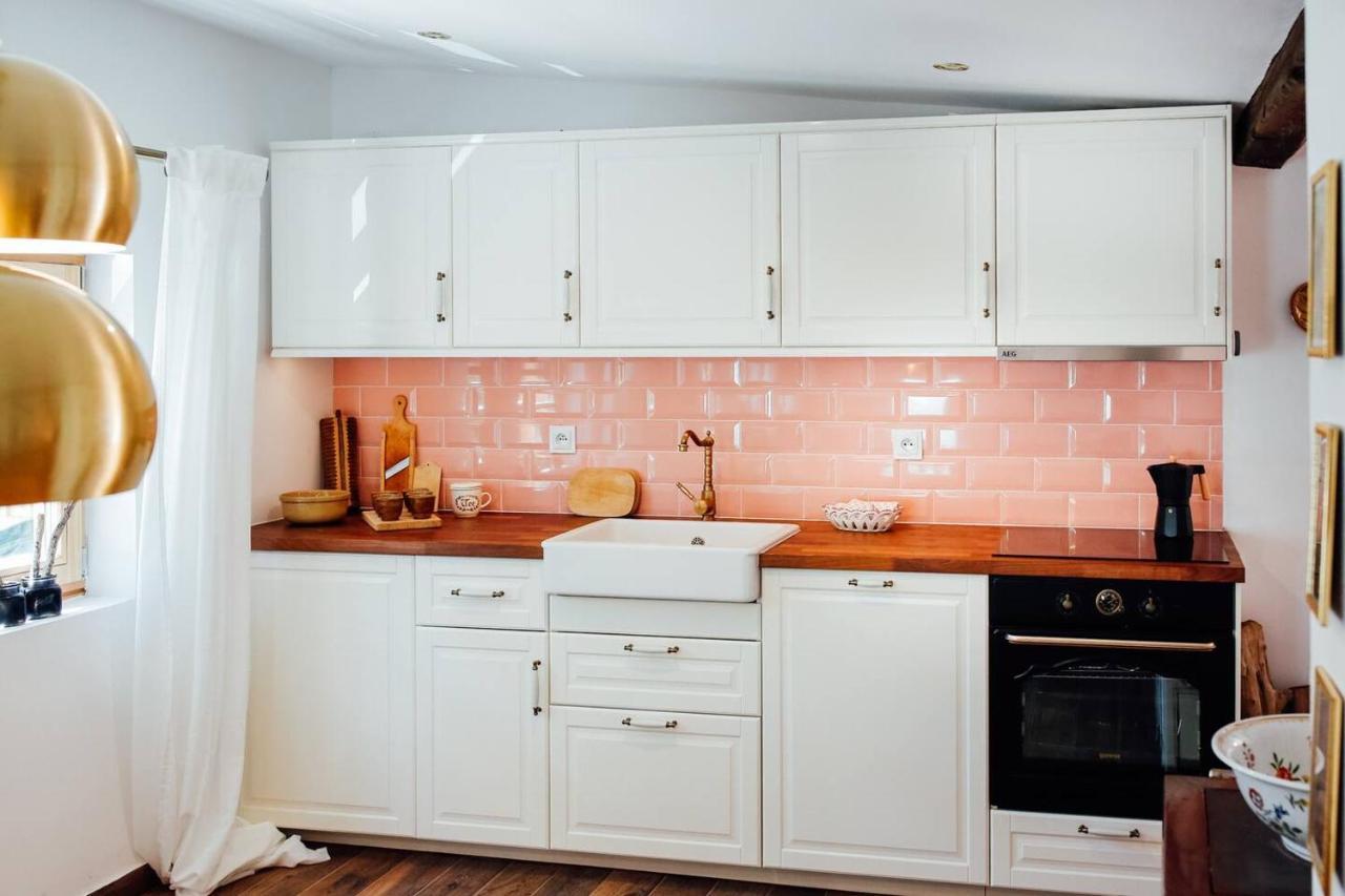Apartment Aussee- Atelier Salzherrenhof- Kueche, Wlan, Netflix Bad Aussee Bagian luar foto