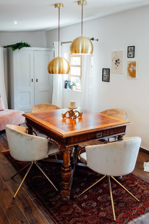 Apartment Aussee- Atelier Salzherrenhof- Kueche, Wlan, Netflix Bad Aussee Bagian luar foto